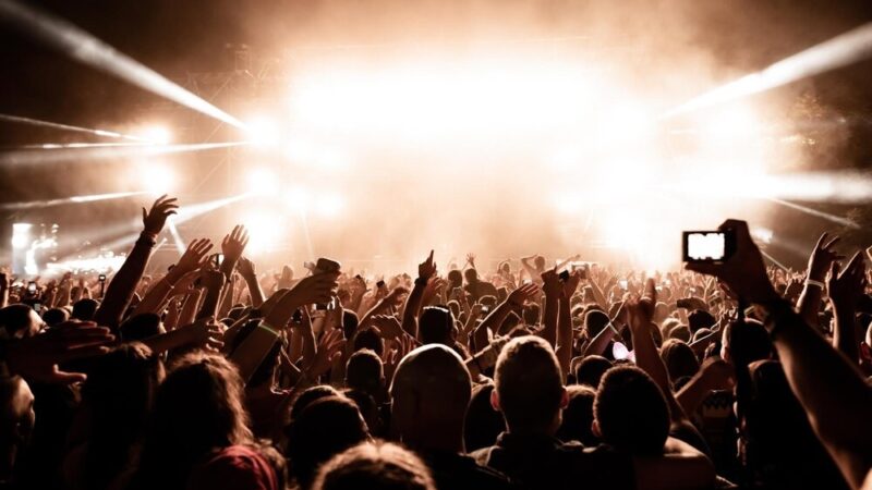 Swing w Parku Dreszera: Lady Bird rozgrzeje jazzowe serca!