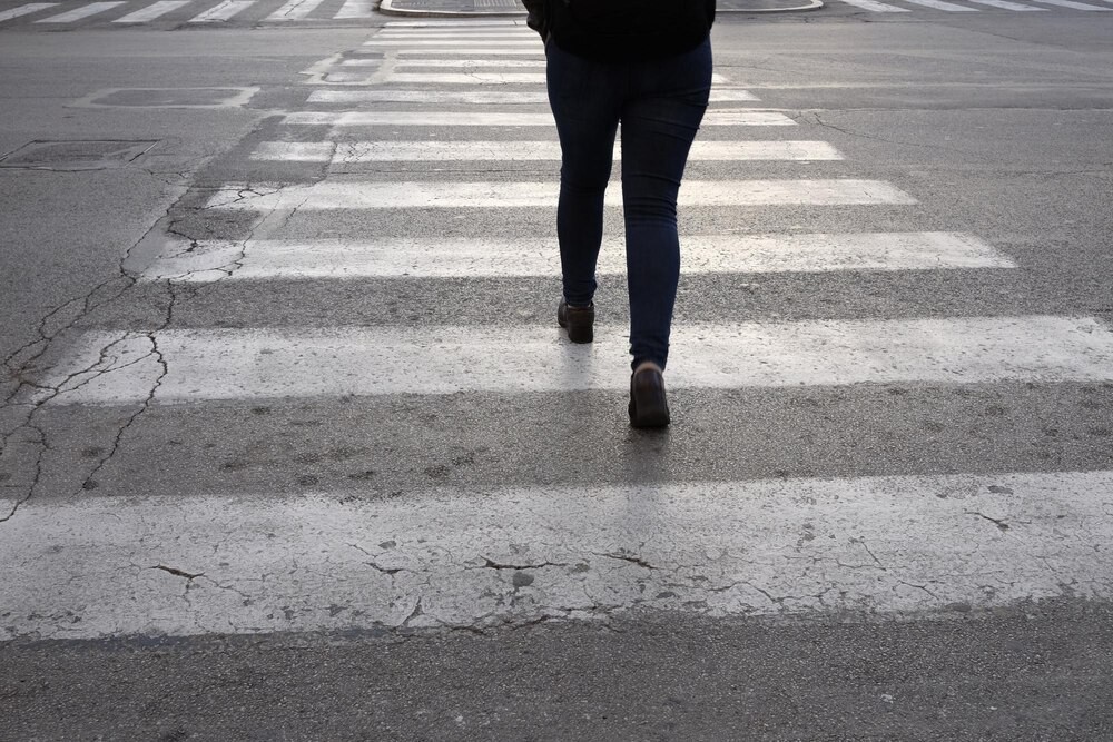 Senior na ulicy Czerskiej: Od upadku do bohaterstwa dzięki szybkiej reakcji!