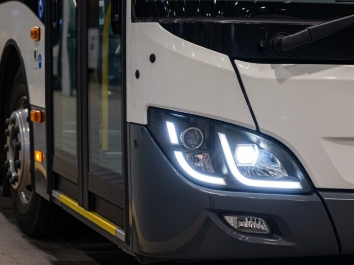 Ikarus 280 wraca na Bielany: Podróż w czasie na Bielańskich Dożynkach!