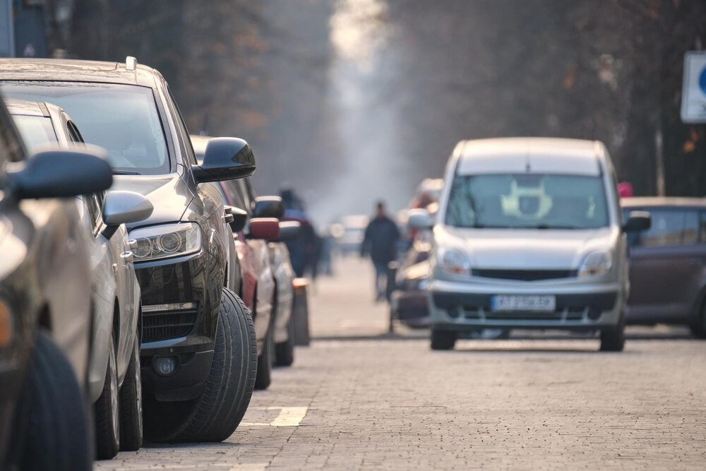Warszawskie ulice w statystykach: Wzrost wypadków i rannych