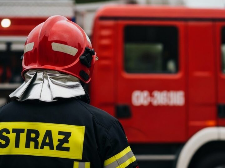 Wielkie Pożegnanie Bohaterów: Uroczysta Zmiana Służby w PSP