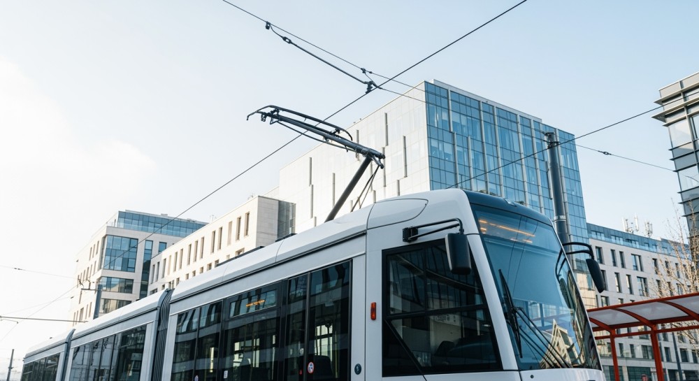Tramwaje wracają na Most Poniatowskiego – nowa era komunikacji w Warszawie!