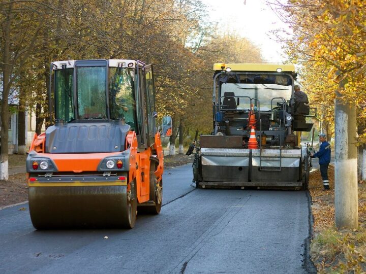 Warszawskie remonty trwają – nowe etapy modernizacji dróg i torów!