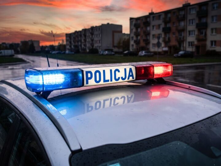 Nieudana wypłata gotówki skłoniła parę do włamania się do bankomatu