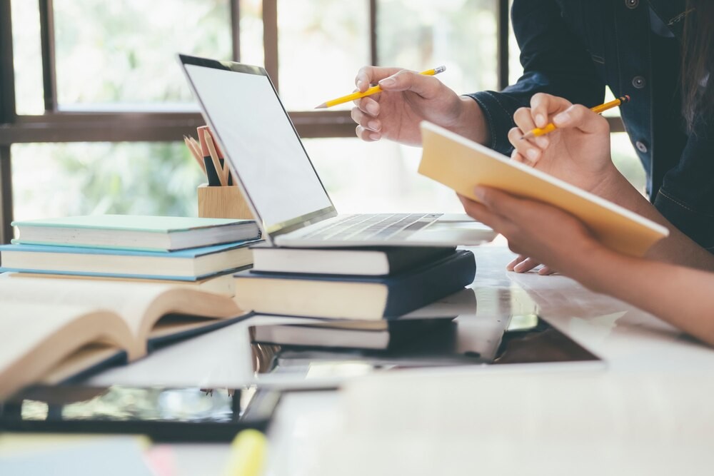 Noc Bibliotek w Zielonej: Kreatywność i Magia w Jednym Miejscu!