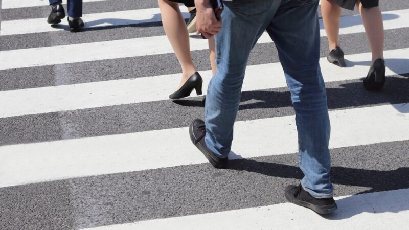 Bezpieczeństwo młodzieży na drodze: odpowiedzialność prawna i kluczowe zasady