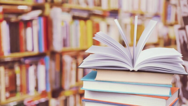 Białołęka odkrywa poezję: nowy tomik lokalnych talentów!