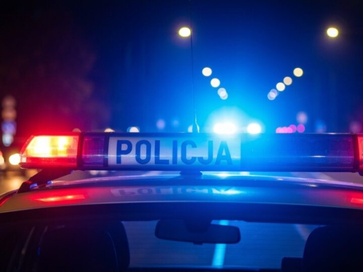 Zatrzymany w ukryciu: Poszukiwany 50-latek nie chciał otworzyć drzwi policji