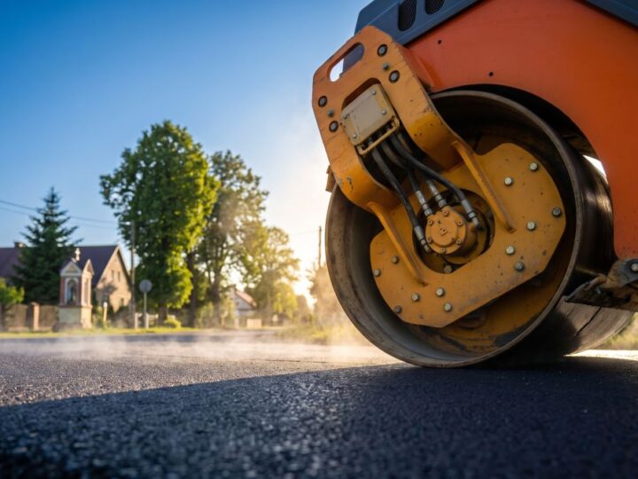 Ulica Kochanowskiego zamknięta na trzy dni: zmiany w ruchu i parking dla mieszkańców