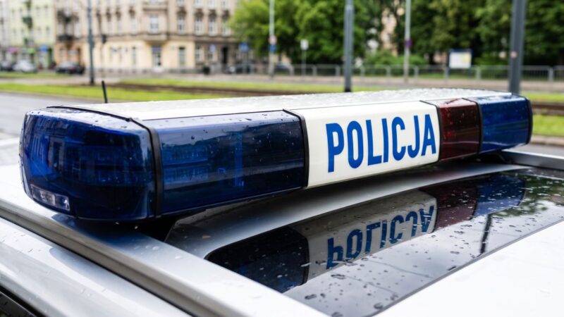 Zatrzymanie w sercu Warszawy: Policja rozbija nielegalny hazard i narkotyki